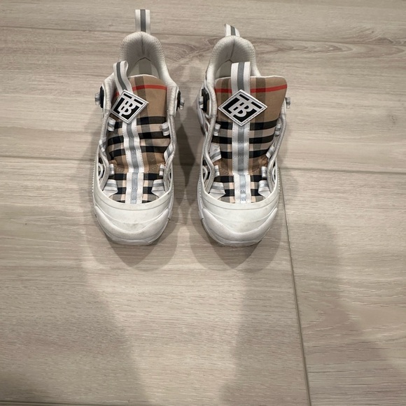Burberry Plaid Sneakers Kids size 13 (31 UK) gently used condition - Picture 1 of 11